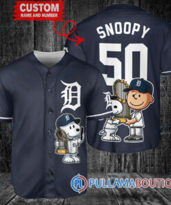 Detroit Tigers x Snoopy and Charlie Brown with Trophy Baseball Jersey Navy